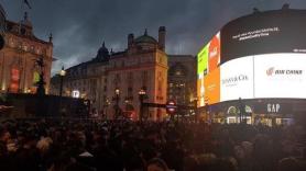 Ασπρόμαυρο «πάρτι» στο Λονδίνο από τους οπαδούς του ΠΑΟΚ (pics+vids)