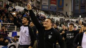Αποθέωση για τις πρωταθλήτριες ομάδες πάλης και άρσης βαρών στο PAOK Sports Arena