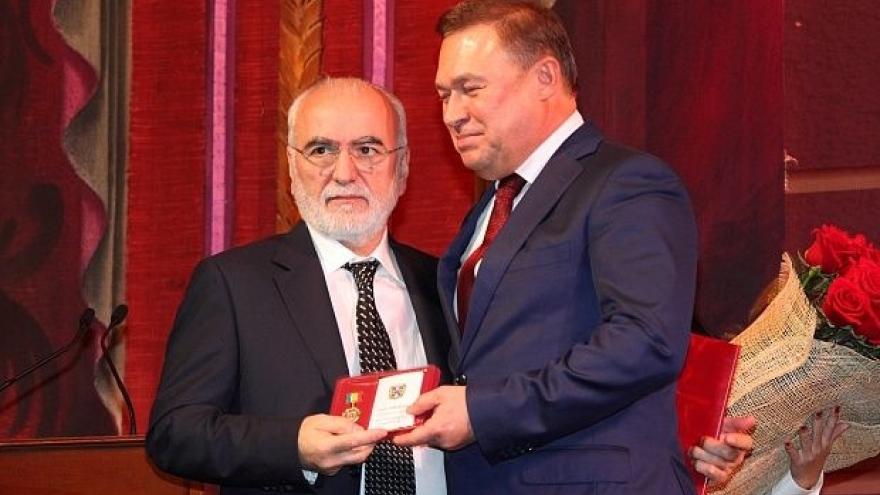 Ο Ιβάν Σαββίδης καμαρώνει για τα 160 χρόνια της Donskoy Tabak