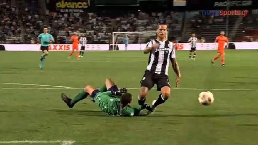 «Πέναλτι» είπε κι ο παρατηρητής!