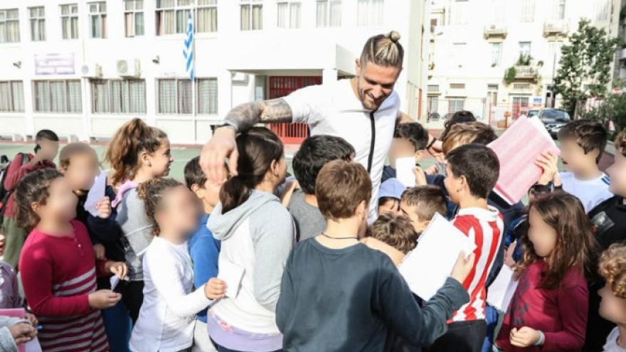 Πασχαλάκης στο PAOK TV: Το σχολείο του Πειραιά και το ντέρμπι με ΟΣΦΠ (vid)