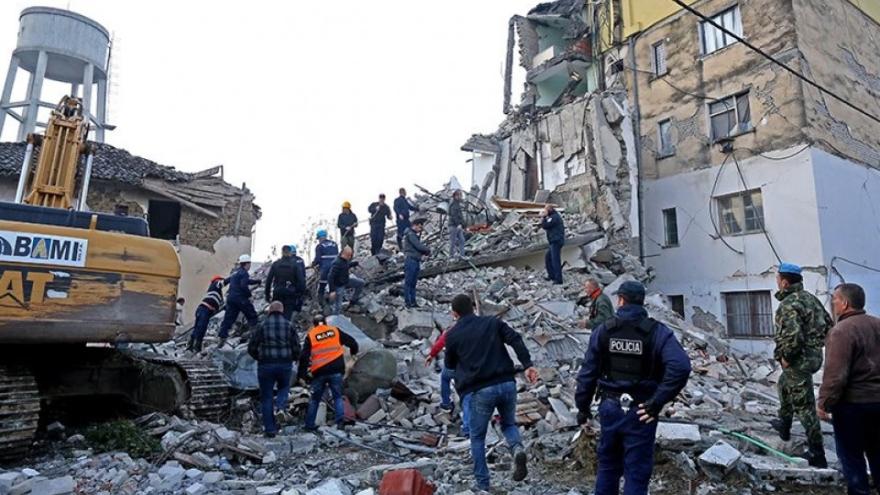 Το τμήμα Στίβου δίπλα στους σεισμόπληκτους της Αλβανίας!