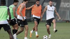 Έμφαση στο τακτικό κομμάτι