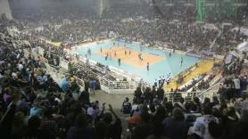 «Ασπρόμαυρο» κάλεσμα στο Παλατάκι! (pic)