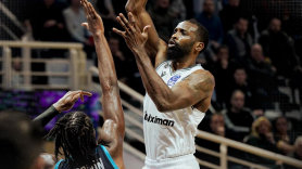 Κυρίαρχος ο Δικέφαλος, με πρωταγωνιστή τον Τζόουνς!