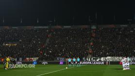 Η Τούμπα σίγησε για τα θύματα της Ανδαλουσίας και οι Ισπανοί αποθέωσαν τον κόσμο του ΠΑΟΚ! (vids)