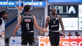 Απρόοπτο στον ΠΑΟΚ: Ακυρώθηκε η πτήση λόγω ανέμων - Διανυκτέρευση στην Μύκονο