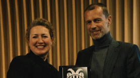 Η παρουσία του Τσέφεριν στην Τούμπα, η συνάντηση με τον Νίκο Σαββίδη και το αναμνηστικό δώρο της Γκοντσαρόβα (pics)