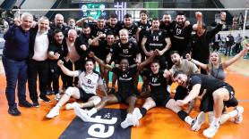 Τζήκας: «Συνεχίζουμε μαζί σαν οικογένεια!»