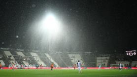 Λευκή ισοπαλία στην πλημμυρισμένη Τούμπα