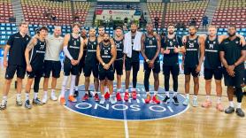 Μέσα σε πειράγματα παρέλαβε το βραβείο του MVP ο Οσμάν – Σήκωσε την κούπα ο Περσίδης (video - photo)