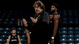 Η προπόνηση του ΠΑΟΚ στο Sinan Erdem Sports Hall - Τι είπαν Trinchieri και Μπαζίνας