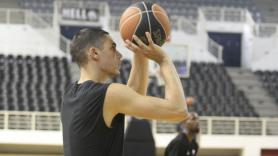 Δύσκολα να προλάβει ο Κόνιαρης