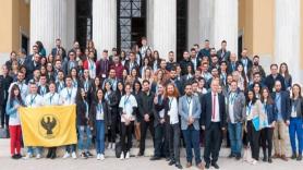 Δίπλα στους νέους ο Ιβάν Σαββίδης