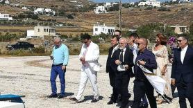 «Ασπρόμαυρη» υποδοχή σε Ιβάν (pics)