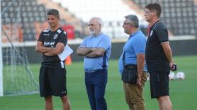 Αποφασίζει ο Ιβάν για τα συμβόλαια