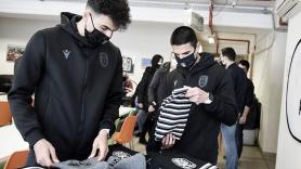 To PAOK Action δίπλα στο Υπνωτήριο Αστέγων Θεσσαλονίκης (vid)