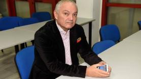 Καρακούσης: «Ο Λυκογιάννης είναι πιο... ποδοσφαιρικός κόουτς»