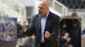 Όπου τον βρίσκει, τον κατασπαράζει!