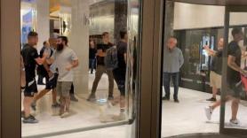 Γ. Σαββίδης και Μ. Γκαγκάτσης ξεπροβόδισαν τους παίκτες του ΠΑΟΚ (vids)