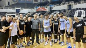 Εκτός Riley, Darko-Kelly, μπήκε ο Τσιακμάς