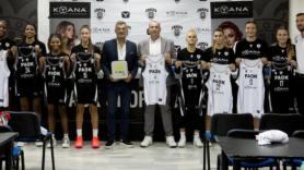 Παρουσίασε τις νέες του φανέλες το γυναικείο του ΠΑΟΚ (pics)
