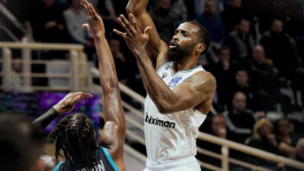 Κυρίαρχος ο Δικέφαλος, με πρωταγωνιστή τον Τζόουνς!