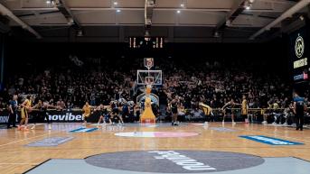 «Κατάληψη» στο Μαρούσι από τον κόσμο του ΠΑΟΚ! (pic)