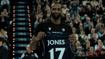 Τιμήθηκε από την Μπιλμπάο ο Μάρβιν Τζόουνς (pics)