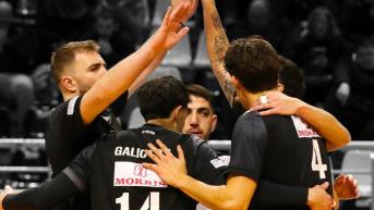 Λαβωμένος και κουρασμένος...