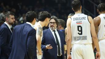 Τρινκιέρι: «Παίζουμε άσχημα, είμαστε προβλέψιμοι και αργοί – Πρέπει να αλλάξω κάτι»