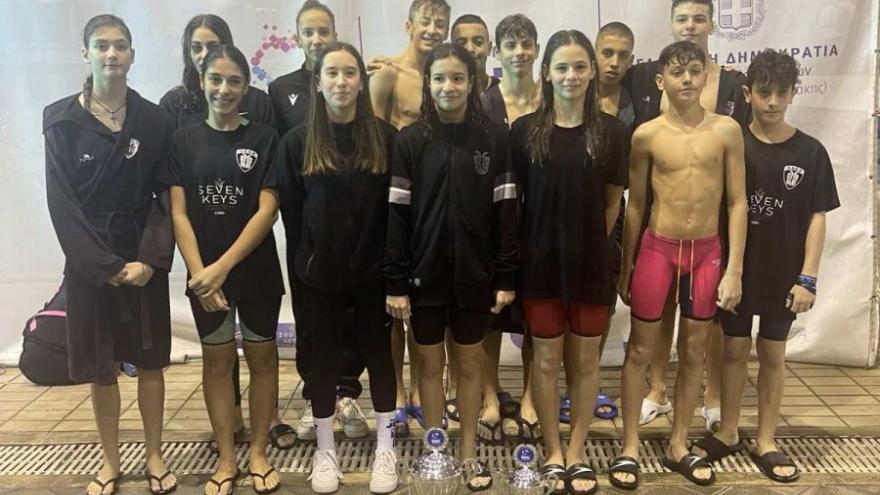 Οι πρωταθλητές κολύμβησης Βορείου Ελλάδος Παμπαίδων και Παγκορασίδων του ΠΑΟΚ