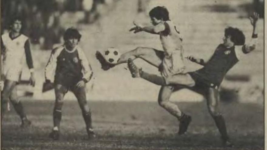 Η μέρα που ο Πίττας φόρεσε τα ασπρόμαυρα (1985)