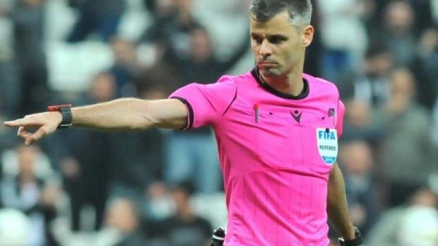 Το παρελθόν του Ενέα Γιόργκι, που σφυρίζει την Πέμπτη στην Τούμπα