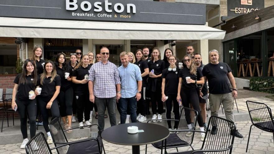 Το Boston Breakfast Coffee & more δίπλα στο Χάντμπολ γυναικών του ΠΑΟΚ!