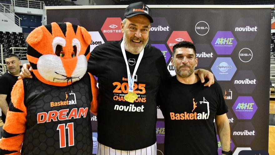 Χατζόπουλος και άλλα στελέχη της ΚΑΕ ΠΑΟΚ σήκωσαν κούπα στο Παλατάκι!