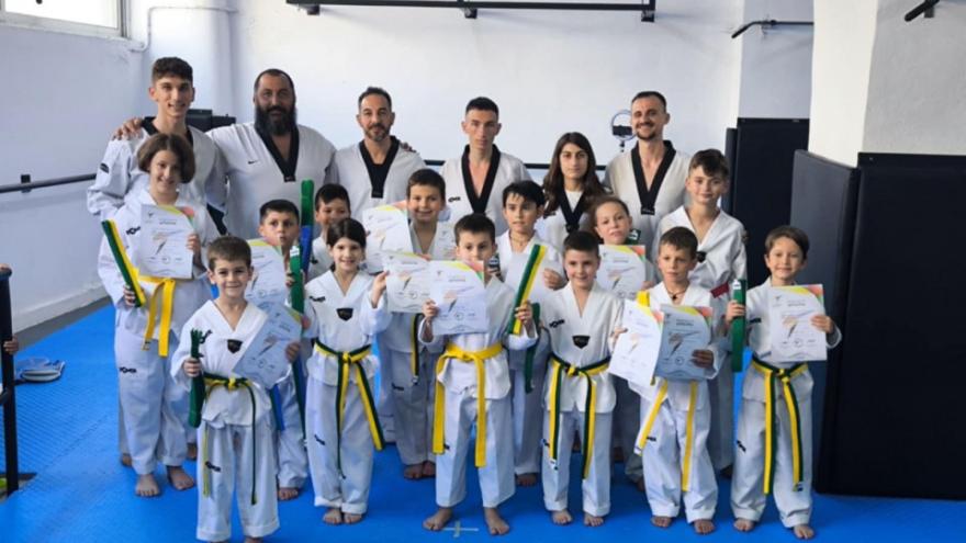 Tae Kwon Do: Επιτυχής Ολοκλήρωση των Προαγωγικών Εξετάσεων Έγχρωμων Ζωνών!