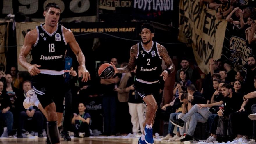 Διπλό στο Παλέ με ηγέτη τον Τζάκσον και... 39-11 βολές εις βάρος του!