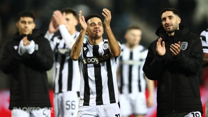 Αποθέωση για τους παίκτες του ΠΑΟΚ και σύνθημα... διπλού στη Βουλγαρία (vid)