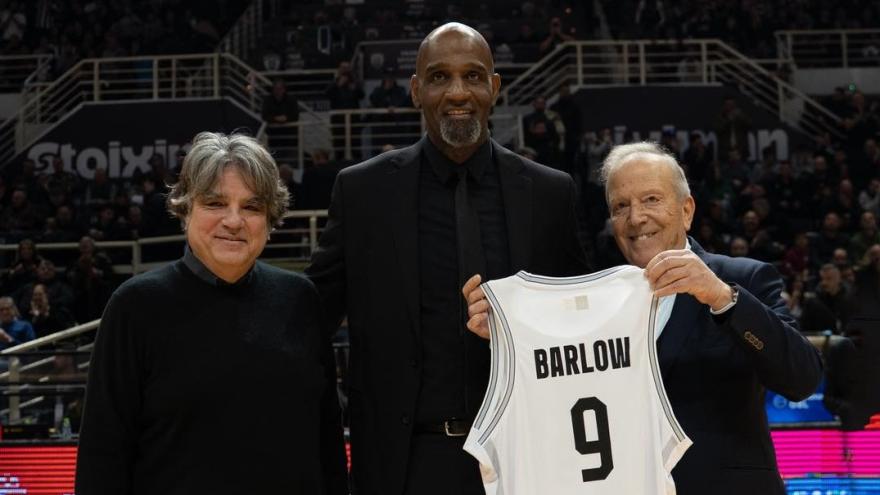 Το «ευχαριστώ» του ΠΑΟΚ στον Μπάρλοου (video)