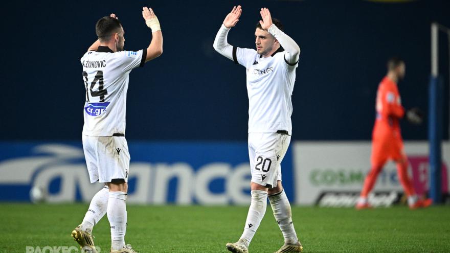 Μα ο Ζαφείρης δεν κρατιέται, κόουτς