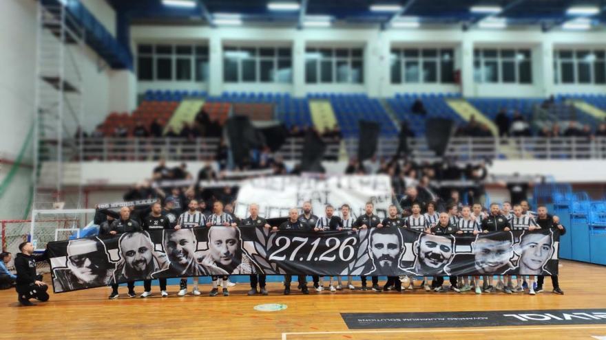 Υπόκλιση στον ασπρόμαυρο λαό! (vid)