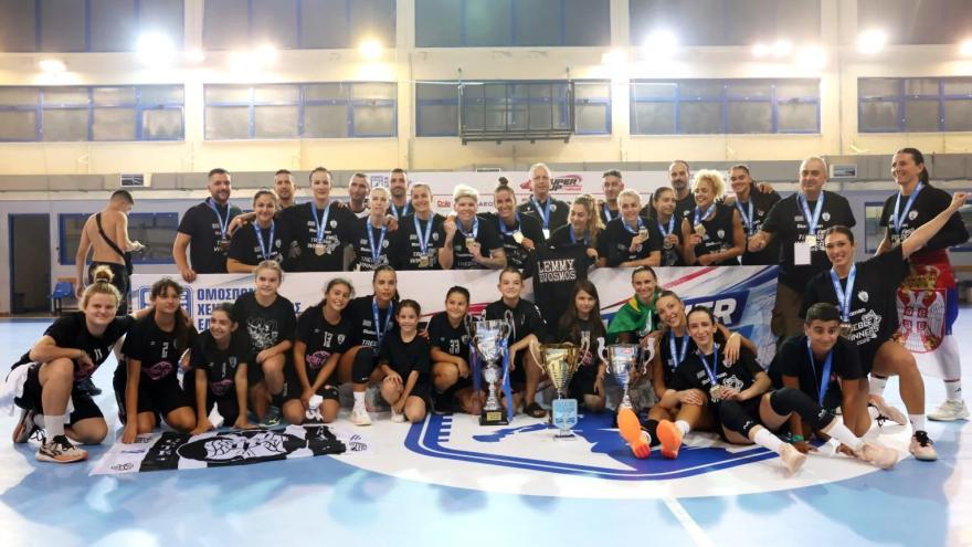 Μοναδική ατμόσφαιρα στην «καυτή» Μίκρα για το τρεμπλ του ΠΑΟΚ! (vids)