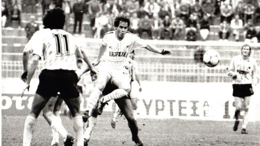 Όταν ο Βασιλάκος εκτέλεσε την AEK (1987)