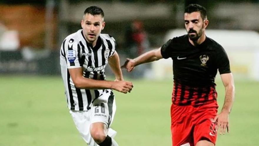 Τρεις για μία θέση