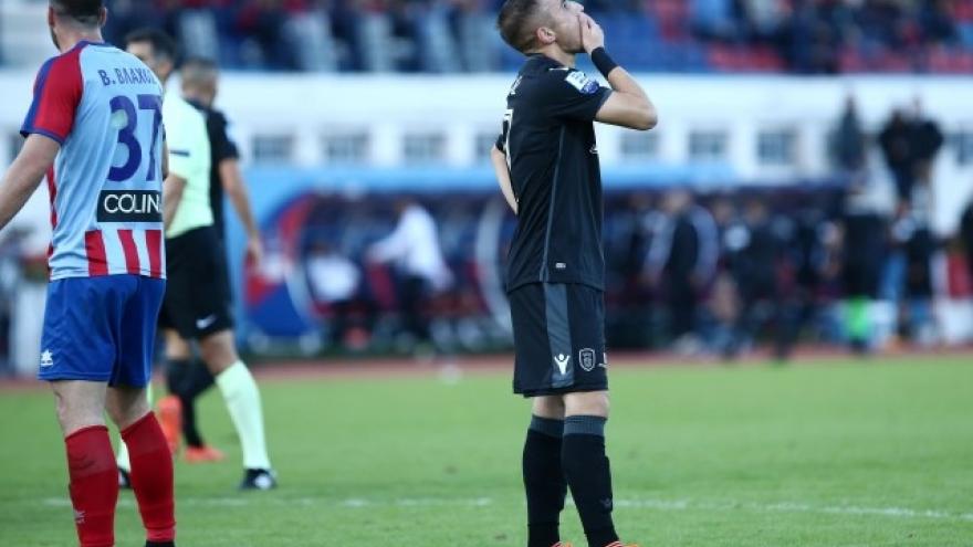 Αποδοκιμασίες και....μούντζες και στους παίκτες του ΠΑΟΚ