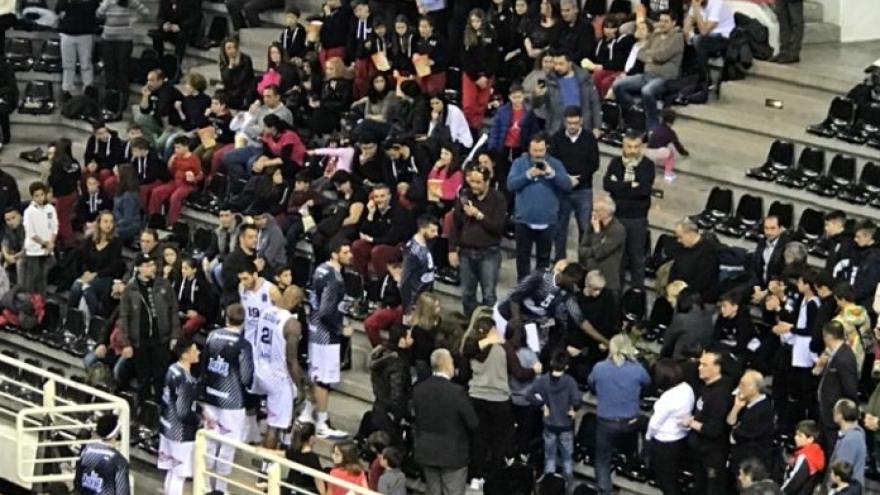 Σιγή και Λουλούδια στις θέσεις τους