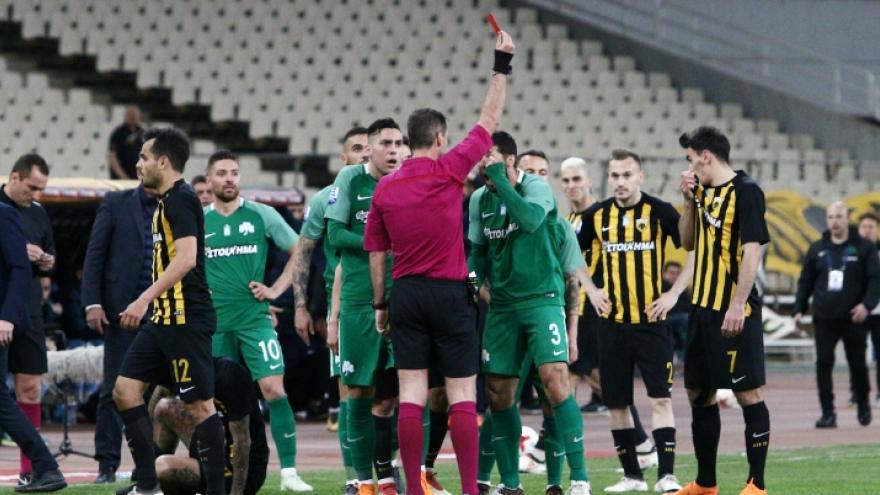 Παραπέμπεται για τα αίσχη!