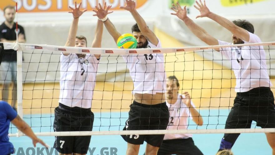 Νίκη για την ομάδα Volley στο "Παλατάκι"