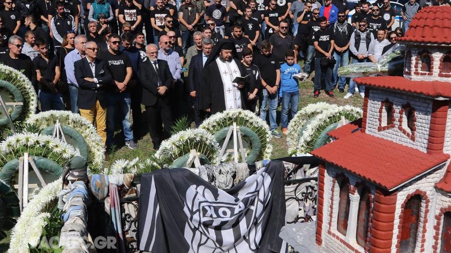 Η Τούμπα τιμά τη μνήμη των 6 νεκρών των Τεμπών